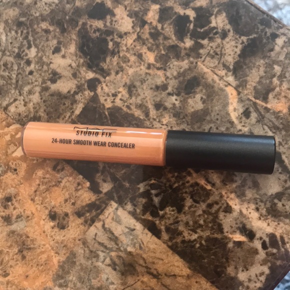 Mac 24-Hour Studio Fix Smooth Wear Concealer NC48 - Picture 4 of 5